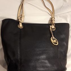 New Condition MK Michael Kors (38F2CTTT7L) Pebble Leather Jet Set Karge Tote Bag - See Pics And Description