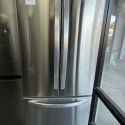 30”wide Bottom Freezer With Ice Maker Refrigerator 