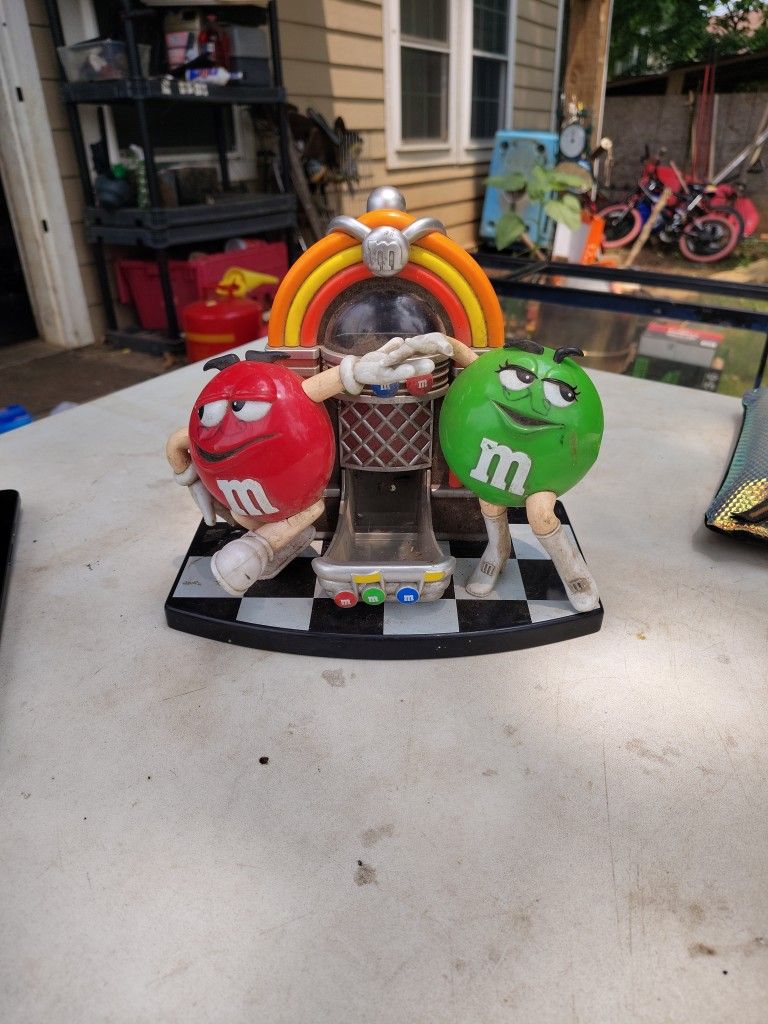 M&m Dispenser