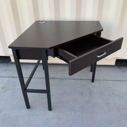 New In Box 32x32x30 Inch Tall Corner Writing Study Office Computer Desk Space Saving Table With Drawer Dark Brown Top 