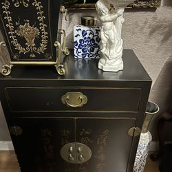 Beautiful Oriental Cabinet 