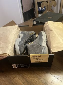 9.5 Dark Grey 12s