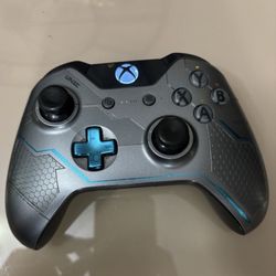 Xbox One Limited Edition Halo 5: Guardians Wireless Controller