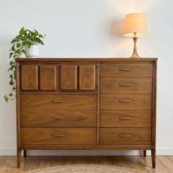 Broyhill Forward 70 Vintage Dresser