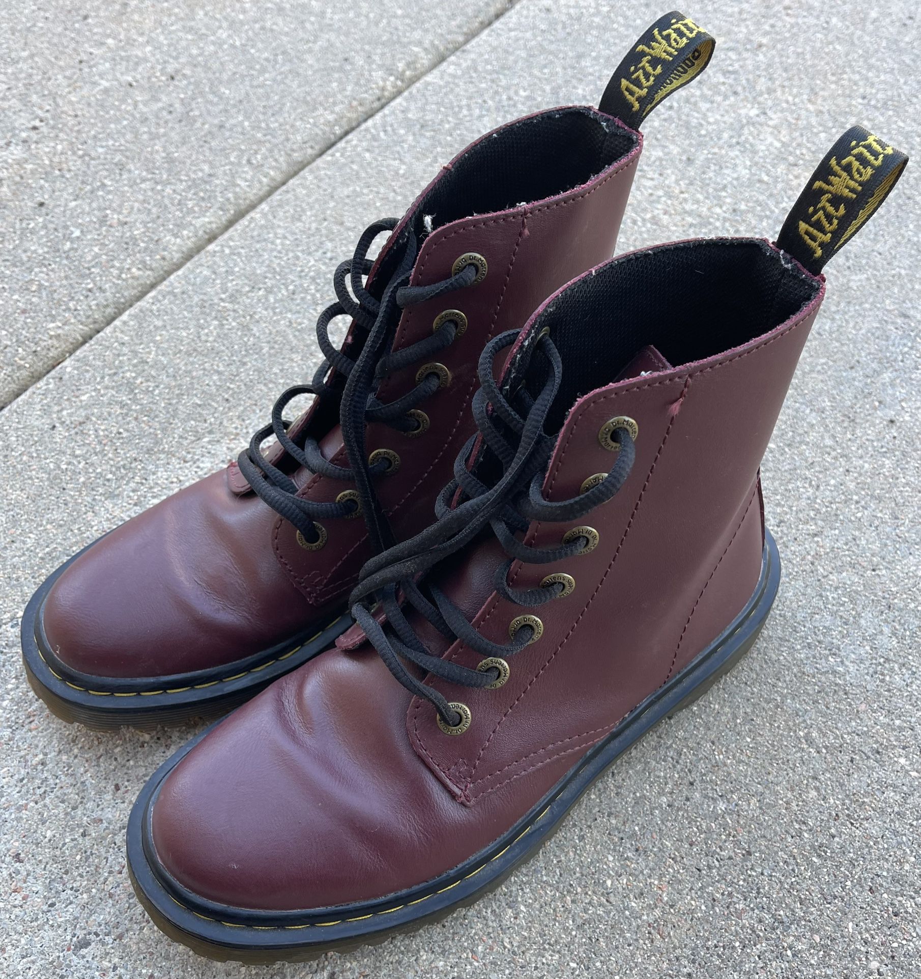 Dr martens clearance luana cherry red