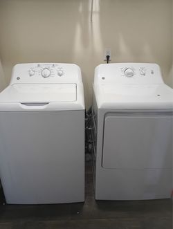 Washer and dryer lightly used