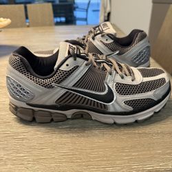 Nike Vomero Size 9 Brown/Grey/Black