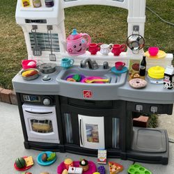 Step 2 kitchen As Is $68