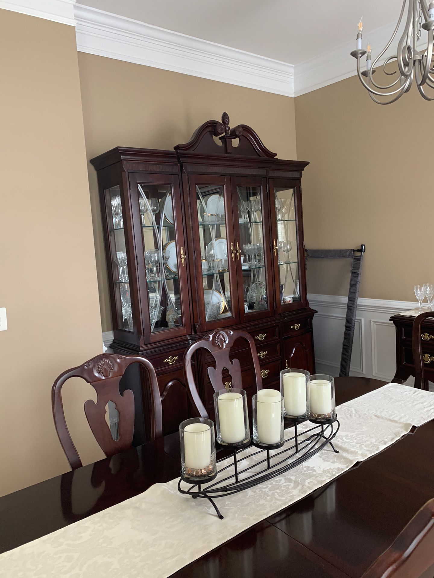 Bassett cherry complete 9 piece dining room set