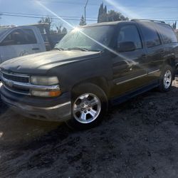 2004 Chevy Tahoe Part Out 0135