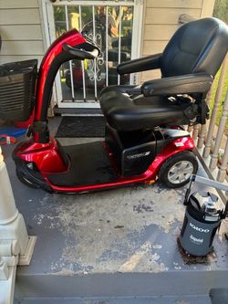 Victory scoter in good condition with charger