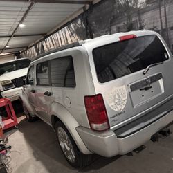 dodge nitro rt