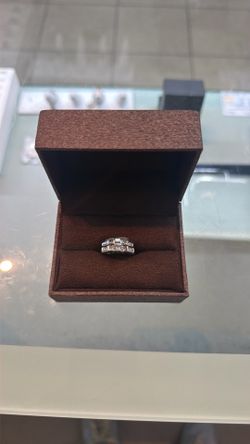 14k (1-30) ladies ring 7.1