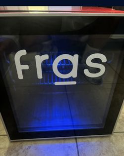SMALL BEVERAGE FRIDGE 