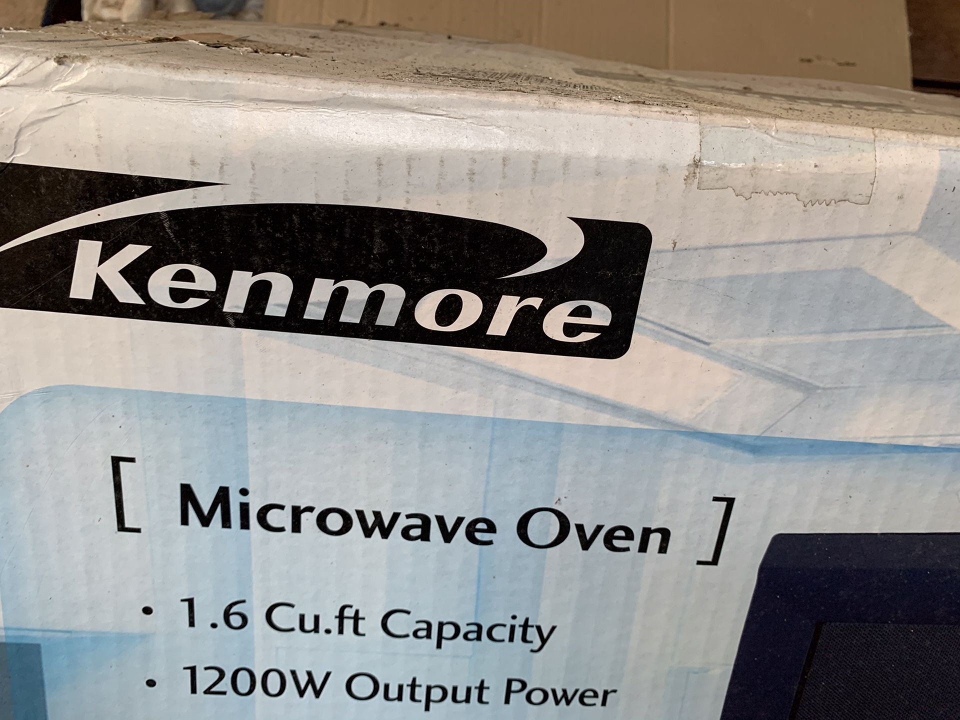 New microwave in box. Local pickup only. Albany, Ga area