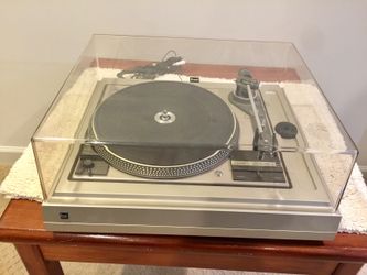 Dual CS 1258 Belt Drive Turntable