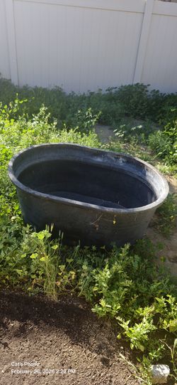 100 gallon livestock water tank
