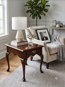 Vintage Ethan Allen Georgian Court Queen Anne End Table - Solid Wood Heritage Classic Traditional Grand Millennial