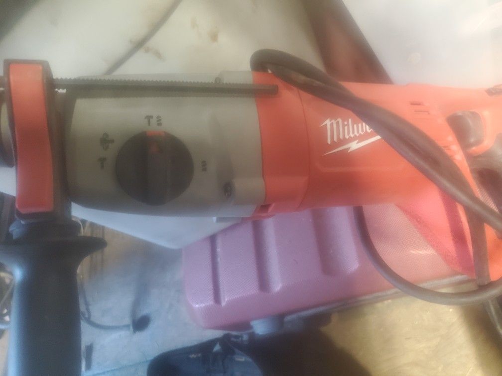 Milwaukee Rotary Hammer Drill