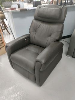 Pallister Zero Gravity Recliner