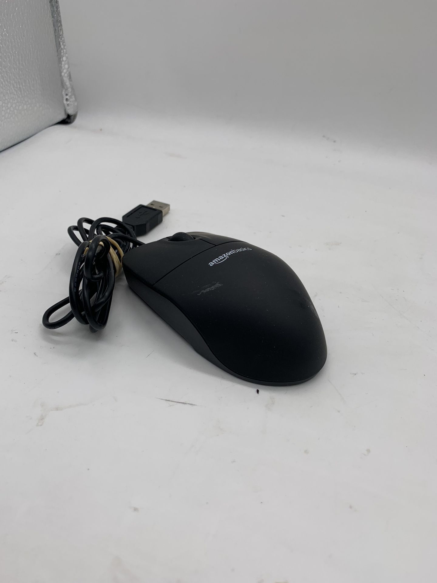 Amazon basic 3 button USB wired computer Mouse Black