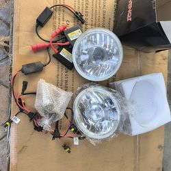 Classic car or jeep headlights brand new 2 sets