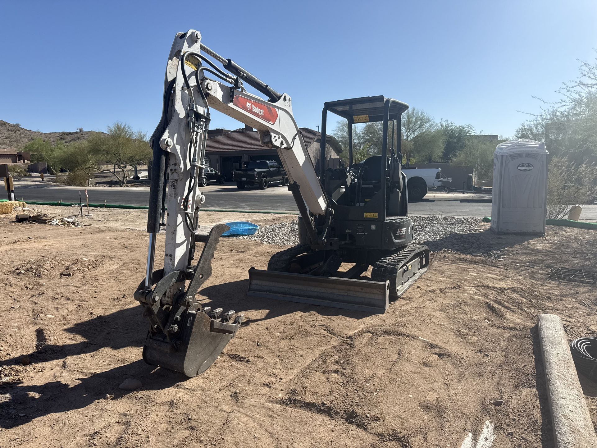 Excavator E35