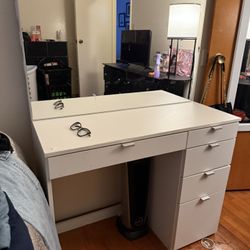 Vanity Make Up Table