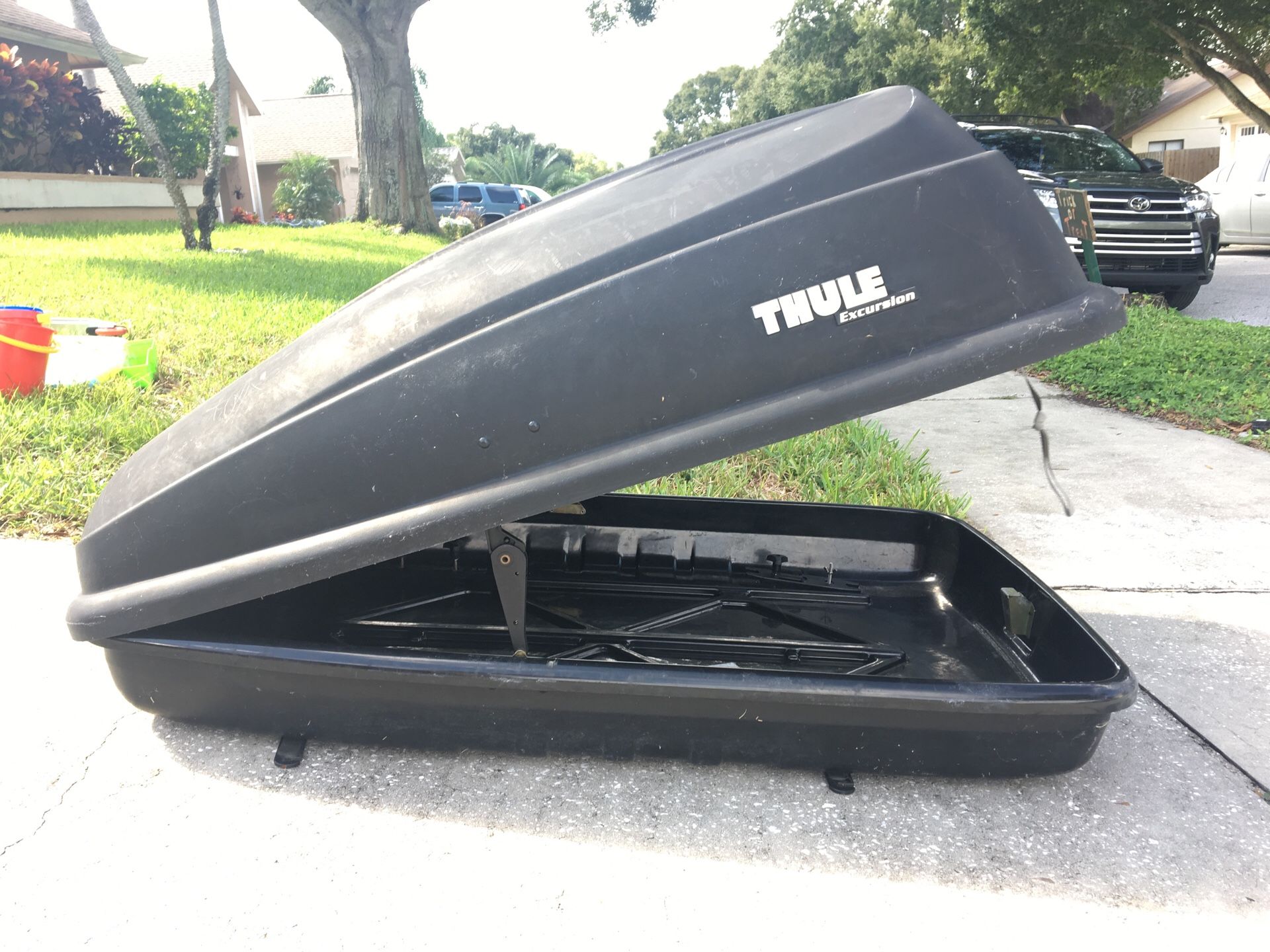 Thule Excursion Roof Top Carrier for Sale in Palm Harbor, FL OfferUp