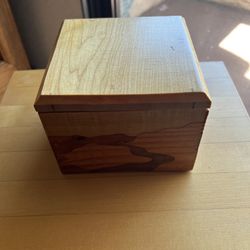 Wood stain Box for Jewelry Antique collection collectibles Keep Safes Gold Silver watch memories