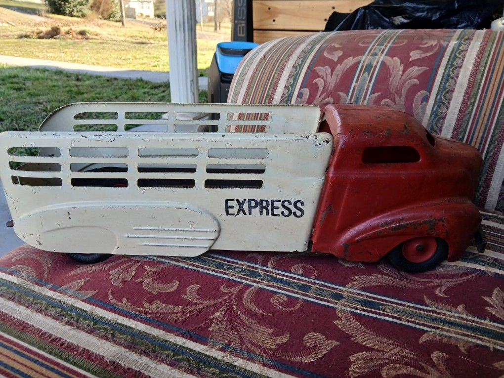 Wyandotte Toy Truck Express