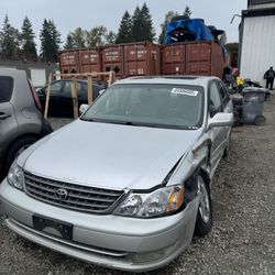 2001 Toyota Avalon parts only