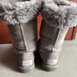 Authentic Ugg Boots Size 6