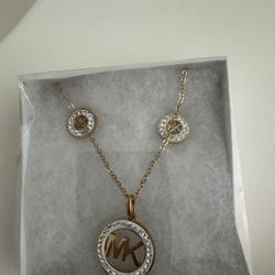 Michaelkors Necklace Set 