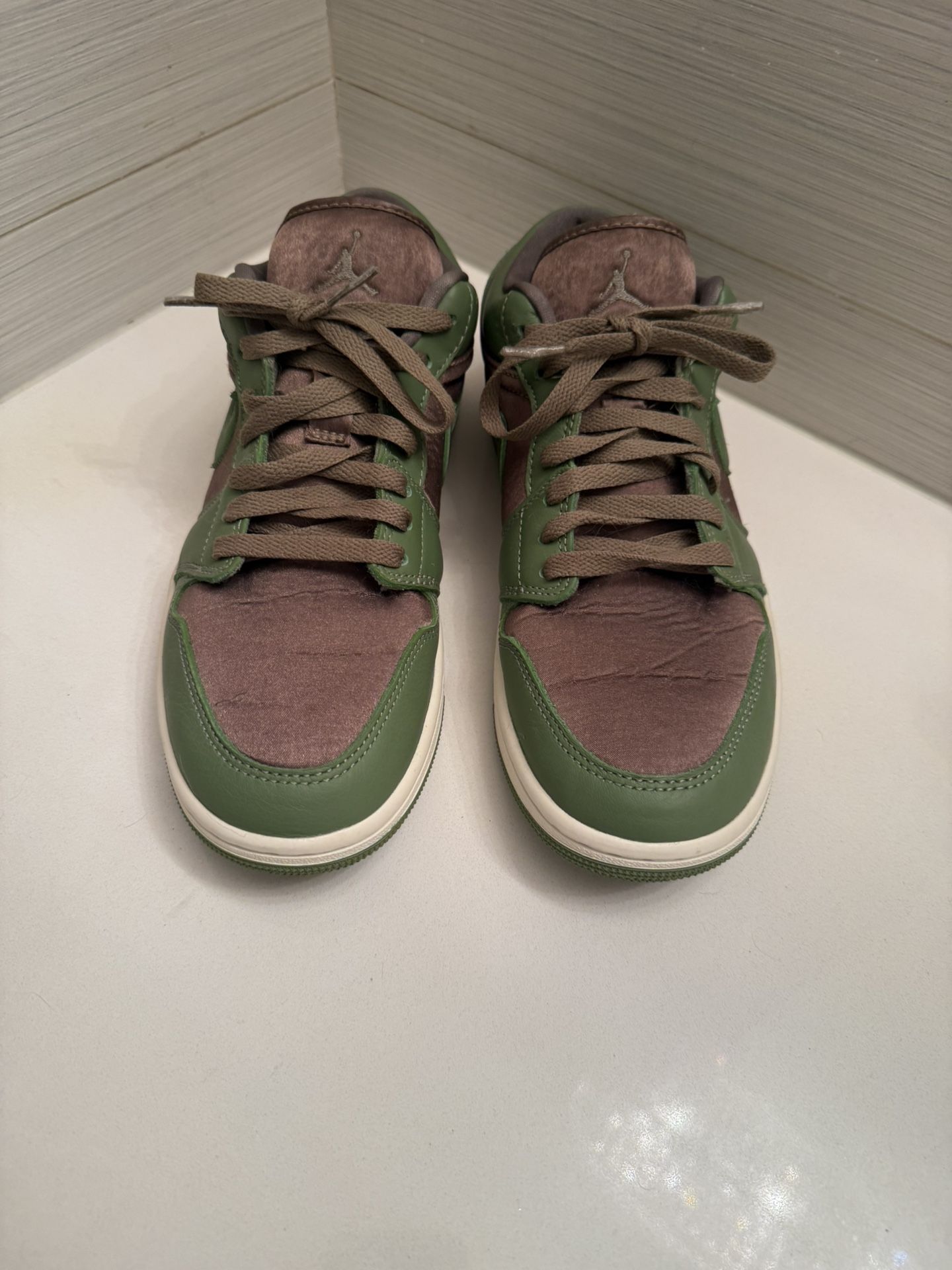 Nike Air Jordan 1 Low SE Olive Brown Kelp sneakers Size 9 Women (OBO)