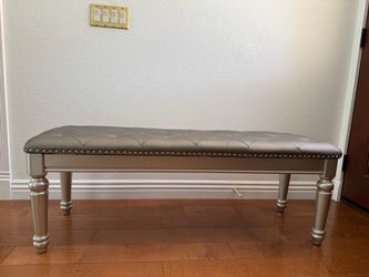Gorgeous Silver Storage Bench 60 inch width Tufted Nailhead Trim