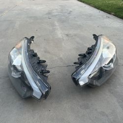 2016 Kia Forte Headlights