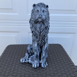 Bookshelf Lion Statue 