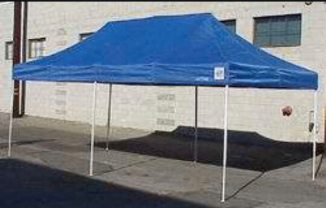 10’ X 20’ Pop Up Tent *READ*