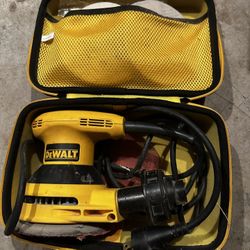 Dewalt Sander 