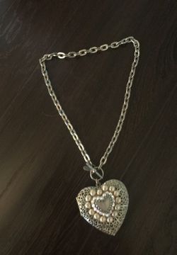 Tarina Tarantino necklace