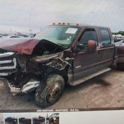 FOR PARTS A 2006 FORD TRUCK F350 DULLY  KING RANCH  