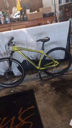 Specialized Sirrus Hybrid/Fitness Bike