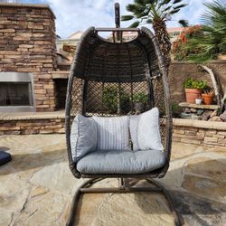 Agio McKinnon Egg  Chair