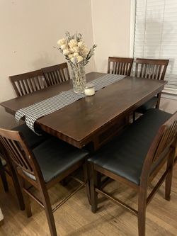 Dinning Table With Chairs and Bench