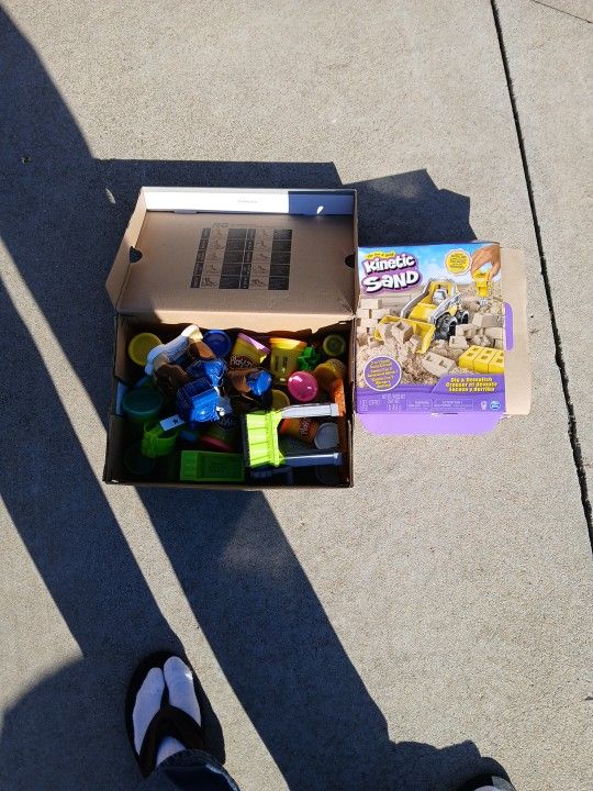 Play-doh And Kinetic Sand