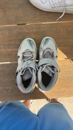 Nike kids baseball cleats
