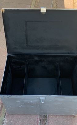 Metal Lockable Tool Box With 2 Dividers