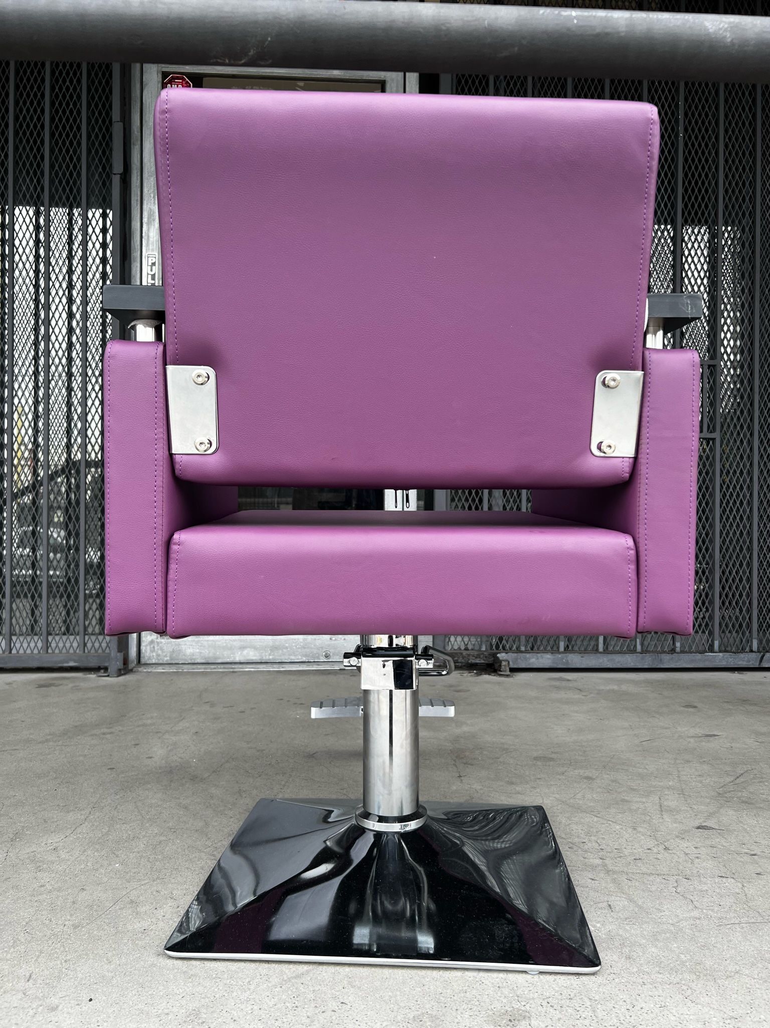 Hydraulic Styling Salon Chair All Purpose Makeup Beauty Chair 8803