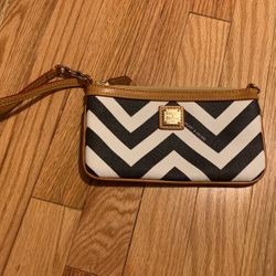 Dooney & Bourke wristlet